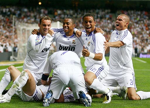 乌兹别克斯坦队展现黑马潜质（乌兹别克斯坦队崭露黑马之势）