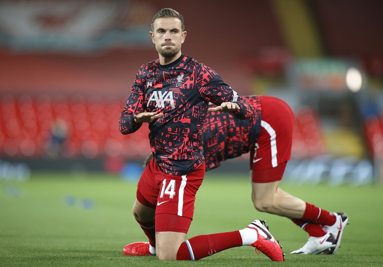 中超：山东泰山主场2-0完胜青岛队（中超：山东泰山主场两球零封青岛队）