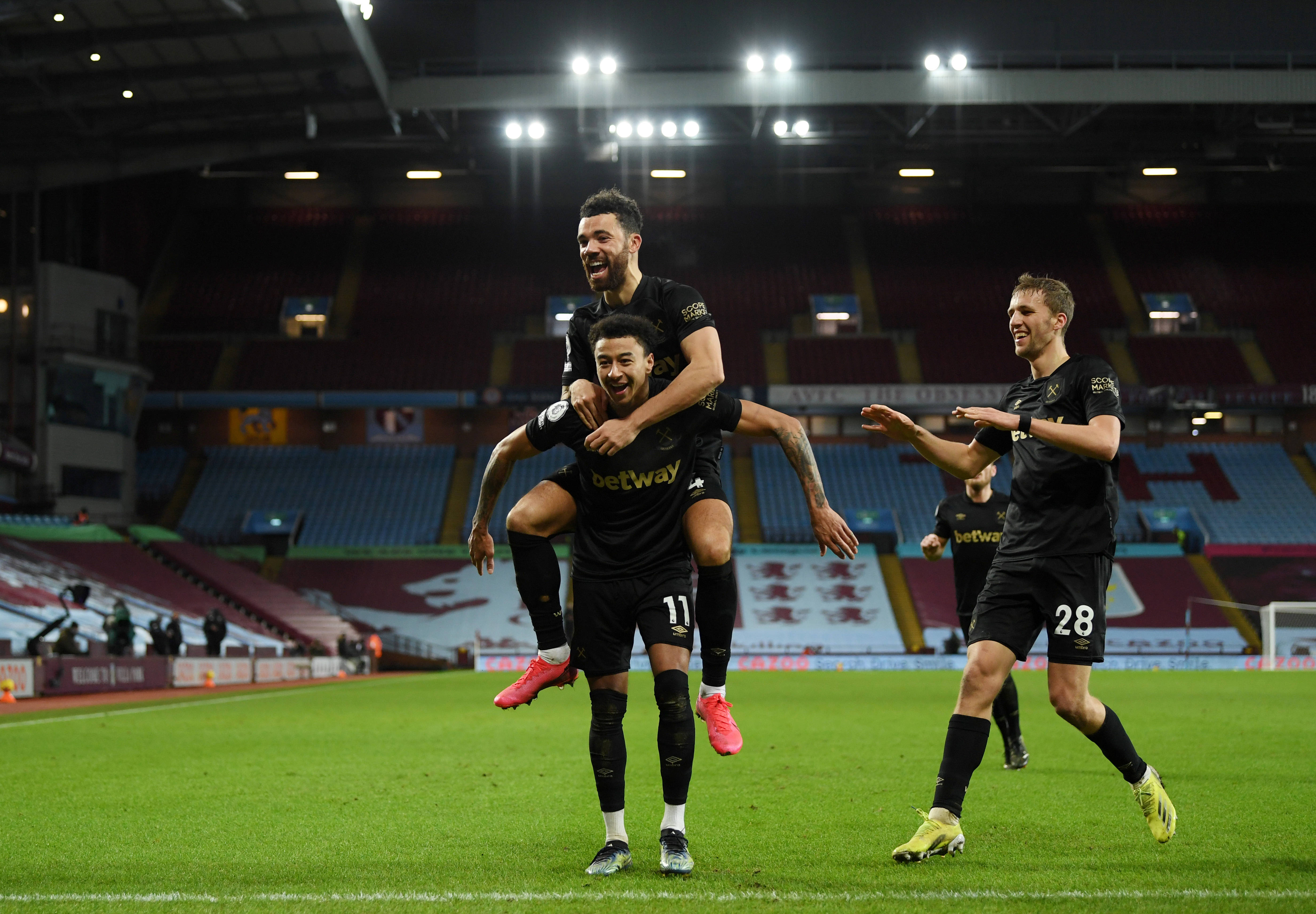 塞门约：本赛季目标是进球和助攻上双；今年在练习后点的预判（塞门约：力争本季进球与助攻均上双，正加强后点预判训练）