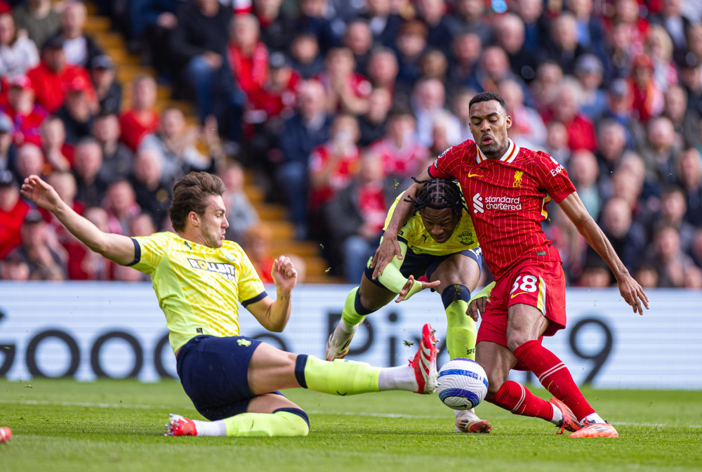 多特青春风暴持续席卷德甲（多特青春旋风再袭德甲）