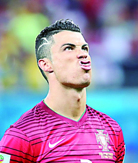 希腊媒：曼联与皇马已经报价奥林匹亚科斯18岁中场穆扎基蒂斯（据希媒报道，皇马与曼联已向奥林匹亚科斯18岁中场穆扎基蒂斯递交报价）