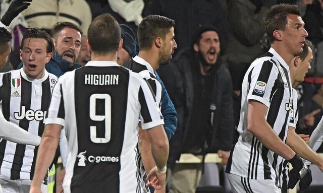 封神！62岁穆帅2射正绞杀64%控球，皇马决定欧冠生死？（62岁穆帅神级逆袭：2次射正克制64%控球，皇马将左右欧冠生死？）