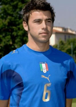 通德拉主场出现葡萄牙杯官方赞助商的竞争对手广告，被罚816欧（因主场出现葡杯官方赞助商竞品广告，通德拉被罚816欧元）