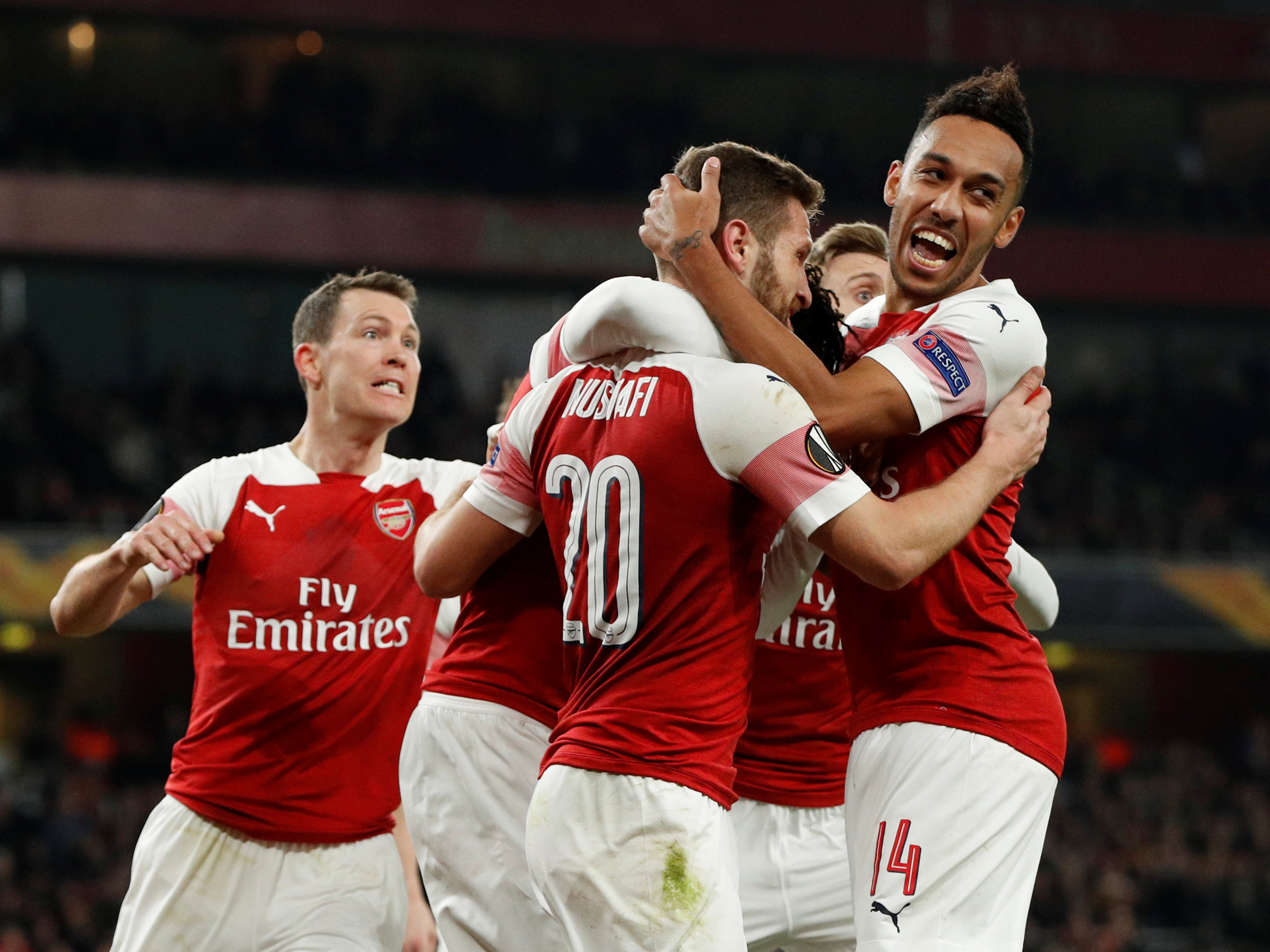 迈克·布朗：有信心提升防守，相信我们可以成为防守出色的球队（迈克·布朗：有信心强化防守，相信球队能成为防守强队）