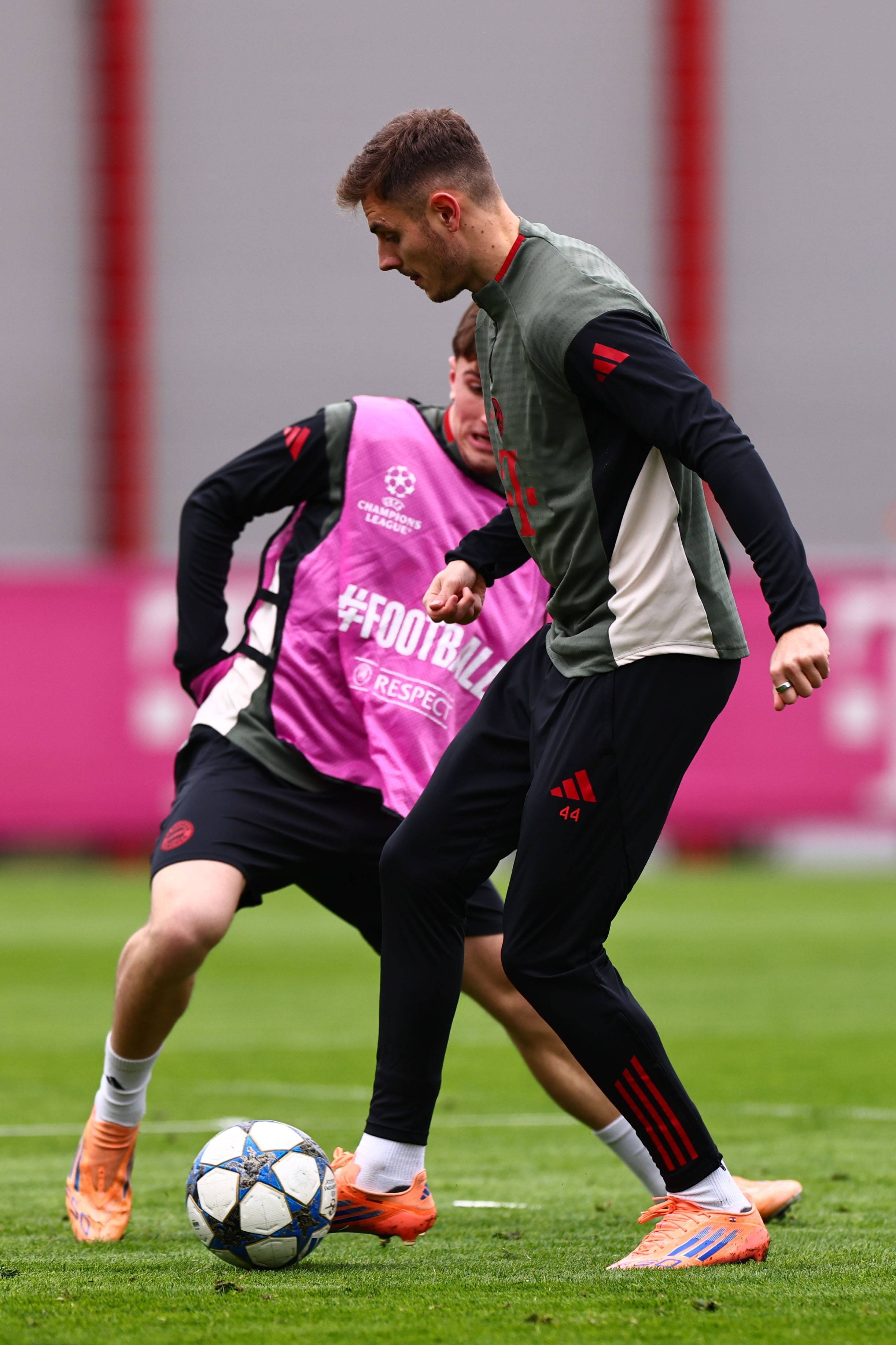 泰州主帅谈苏超夺冠：我们做得还不错，球员心理承受能力很强（泰州主帅评苏超夺冠：整体发挥不俗，球员抗压能力出众）