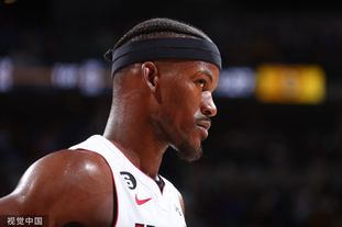 萨福诺夫成本世纪以来，首位在点球大战4次扑点的大巴黎门将（萨福诺夫创纪录，成巴黎本世纪首位在点球大战扑出4点球的门将）