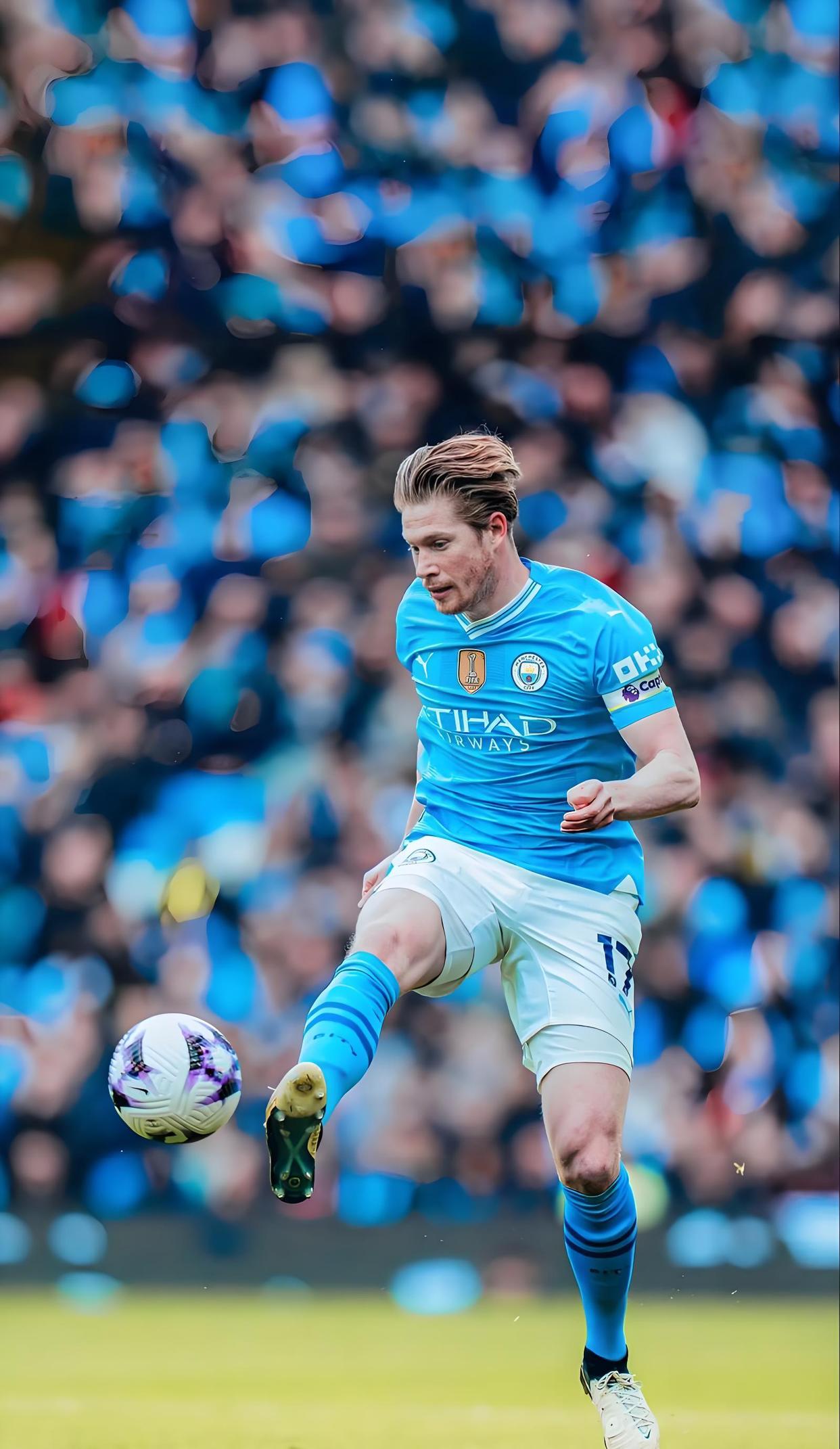 米体：尤文要求弗拉霍维奇大幅降薪留队，幅度可能接近一半（米体：尤文盼弗拉霍维奇留队，薪水或被腰斩）